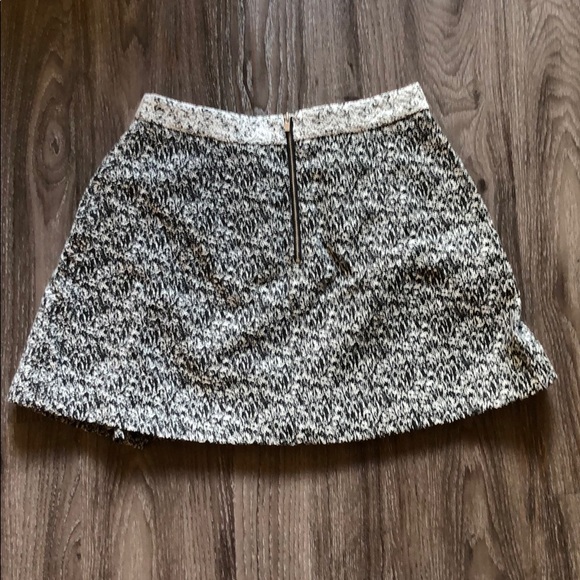 Banana Republic Mini Skirt - Picture 2 of 3